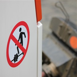 Übersteigen der Kupplungen verboten / Bild: HEAG mobilo GmbH